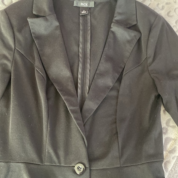 *FINAL CHANCE* BCX relaxed peplum blazer - Picture 3 of 5